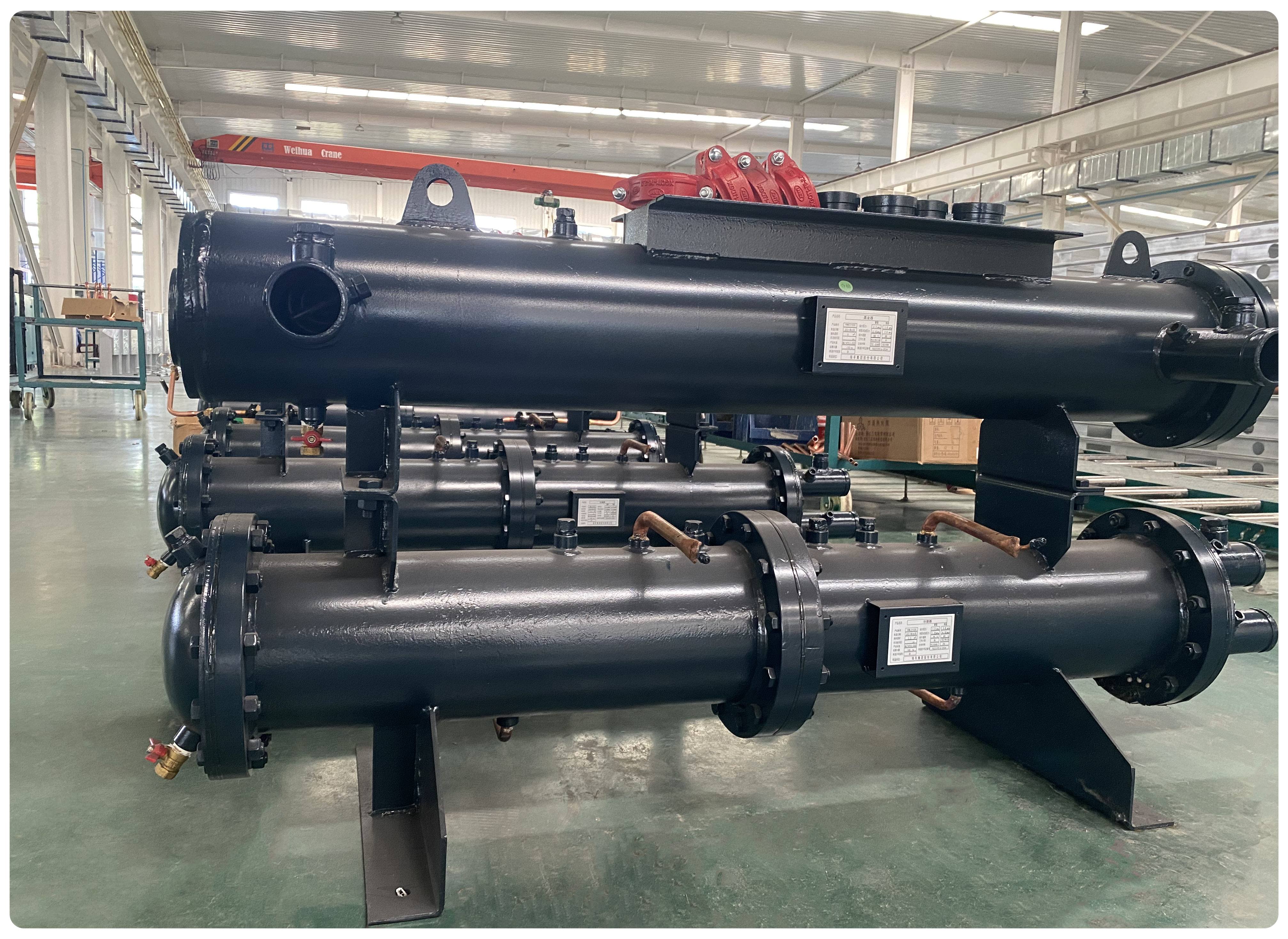 Figure 4 Shell and tube condenser 图4外壳和管冷凝器